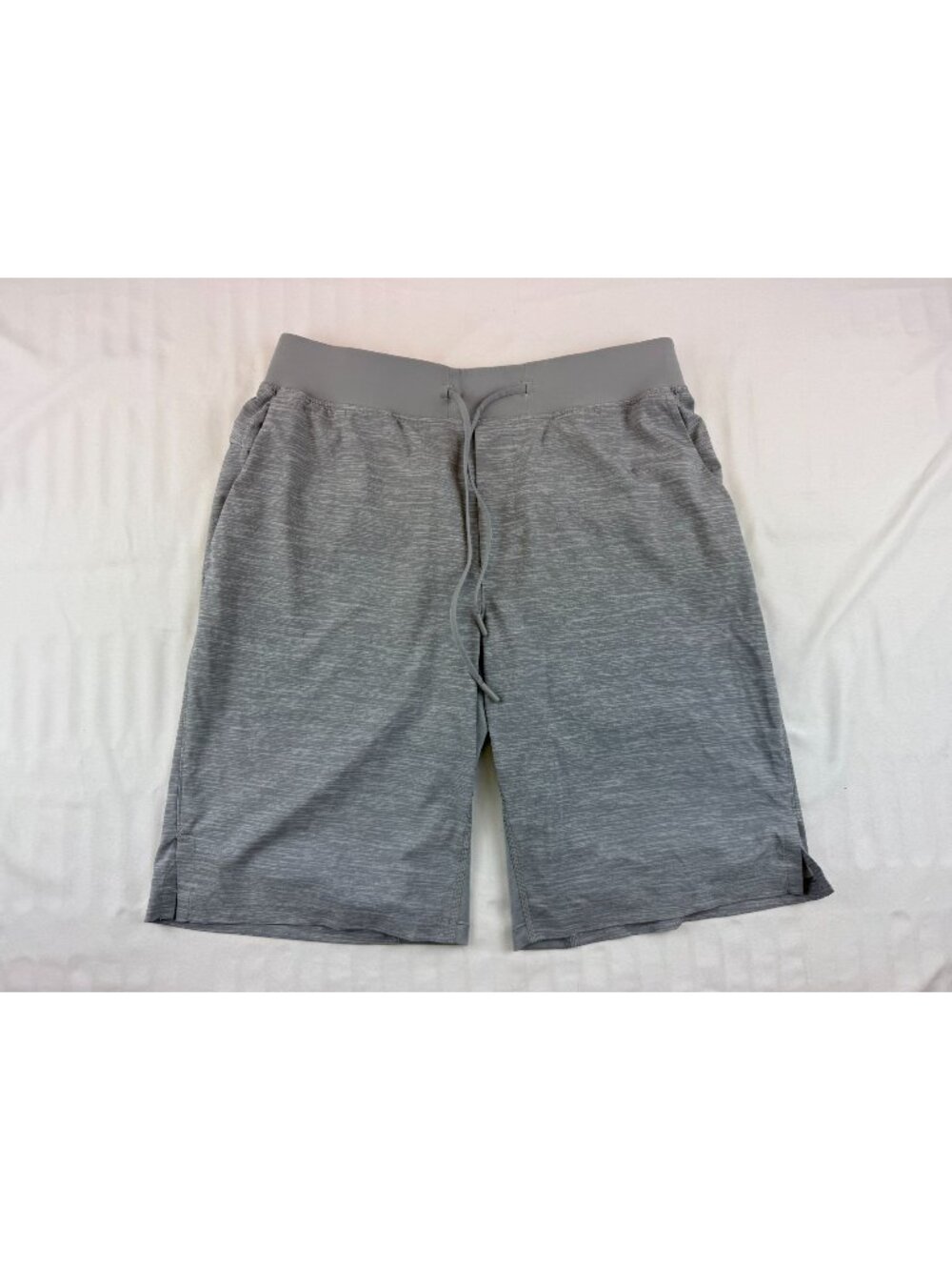 Lululemon T H E Short Mens Large Gray Linerless Athletic Gym Running Casual 10"